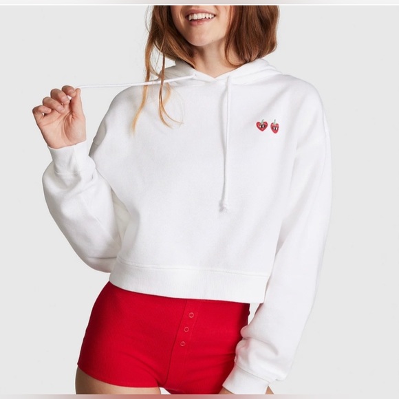 PINK Victoria's Secret Tops - New Victoria's Secret PINK Everyday Fleece Cropped Hoodie Optic White Strawberry